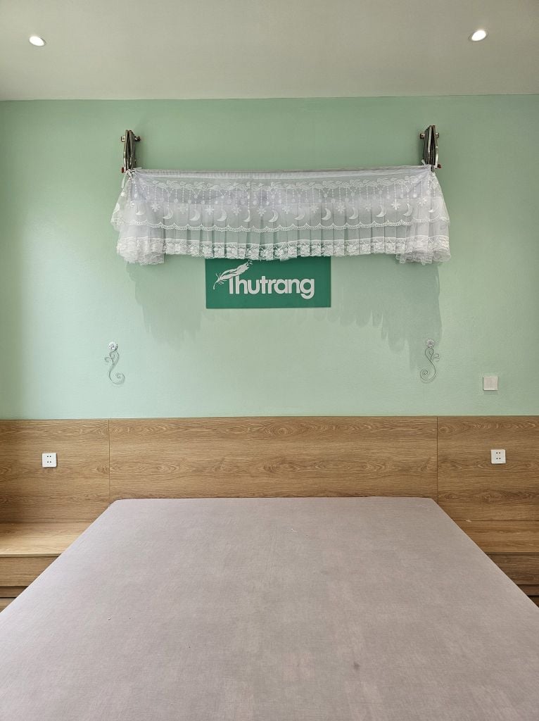 màn xếp gọn dễ lắp đặt