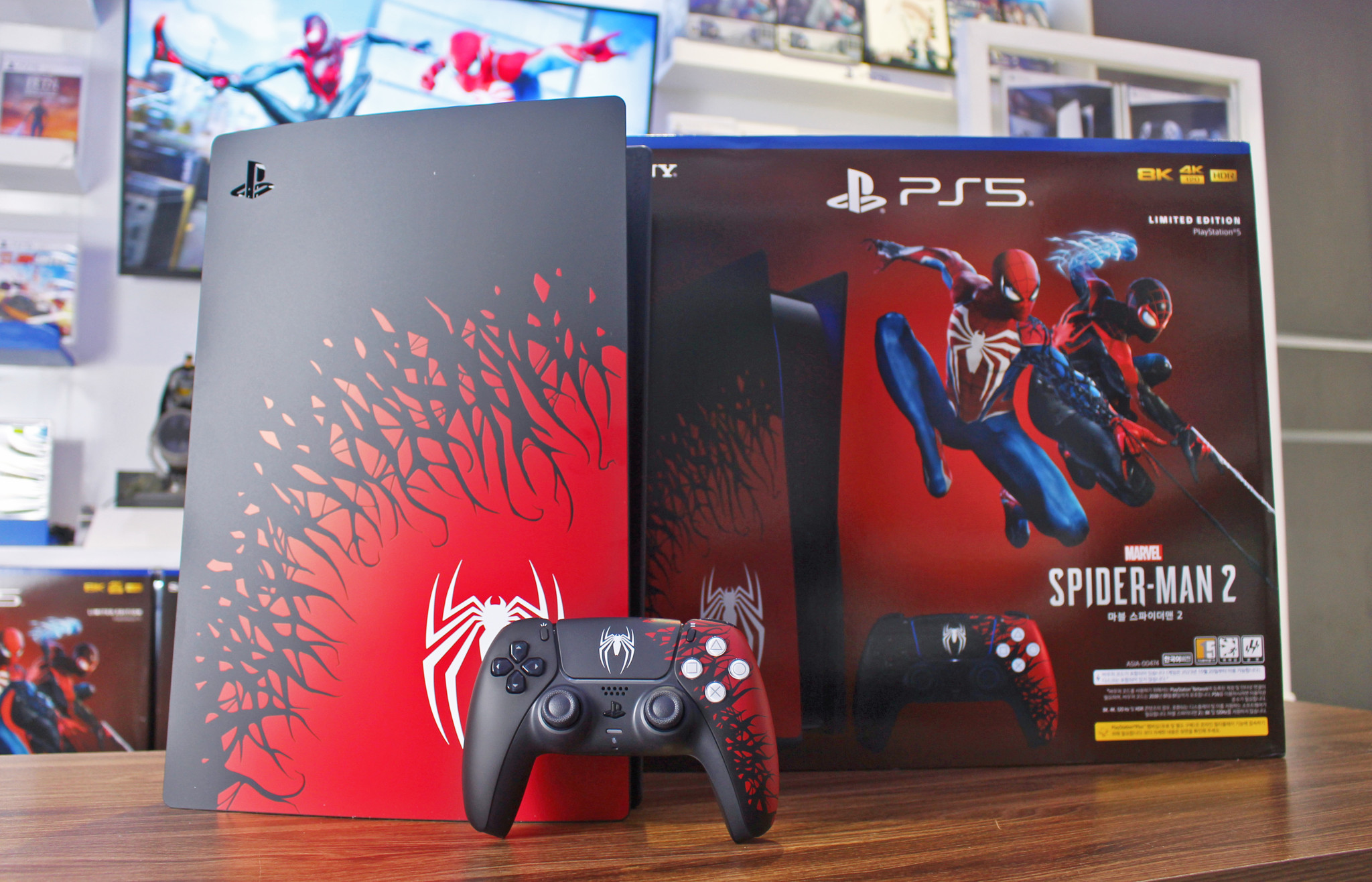 Đập hộp máy PlayStation 5 phiên bản Spider-Man 2 tại Mimigame.vn