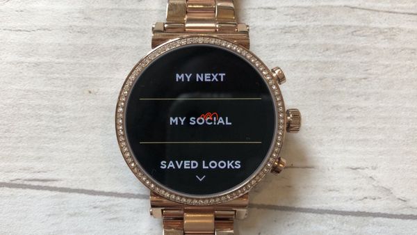 Đồng hồ thời trang Michael Kors tấn công vào thị trường đồng hồ thông  minh với Michael Kors Access liệu có thành công