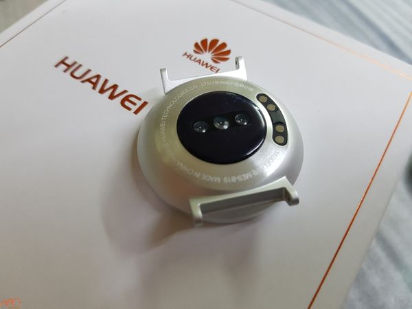 thay chân sạc Huawei watch 1 chính hãng