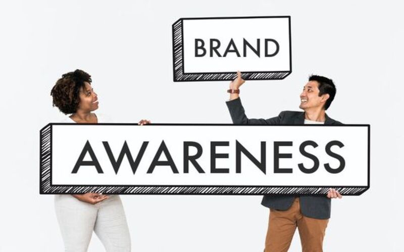 Brand Awareness nhắc đến khả năng nhận biết và nhớ đến thương hiệu của người tiêu dùng