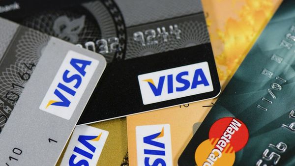 Thẻ Visa/Mastercard/tài khoản ATM ngân hàng