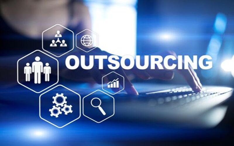 Outsource là gì