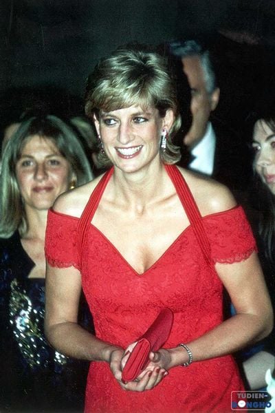  Trên tay công nương Diana là chiếc  Vacheron Constantin Lady Kalla độc nhất trên thế giới