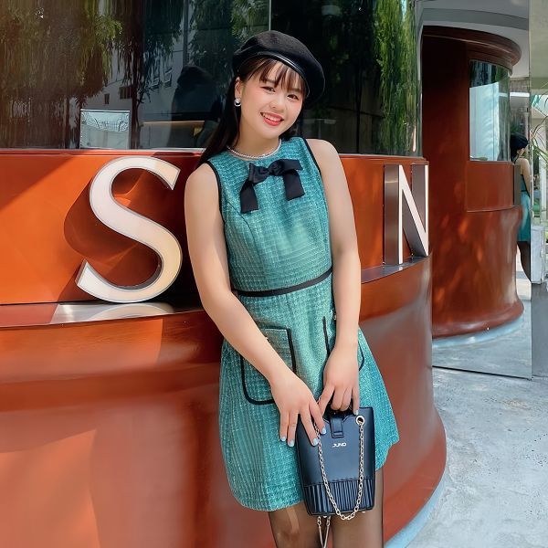 Phối Mũ và Khăn Choàng Nâng Tầm Trang Phục Trong Dịp Thu Đông