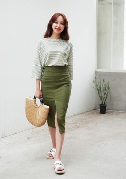 Bán sỉ Đầm liền chân xẻ trước áo crop thêu hoa WB10 cao cấp ❤️FREE SHIP❤️ |  Shopee Việt Nam