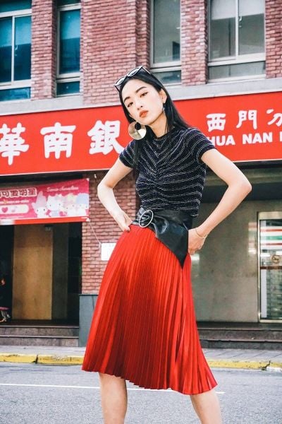 CHÂN VÁY XẾP LY màu đỏ Olioli Fashion | Shopee Việt Nam