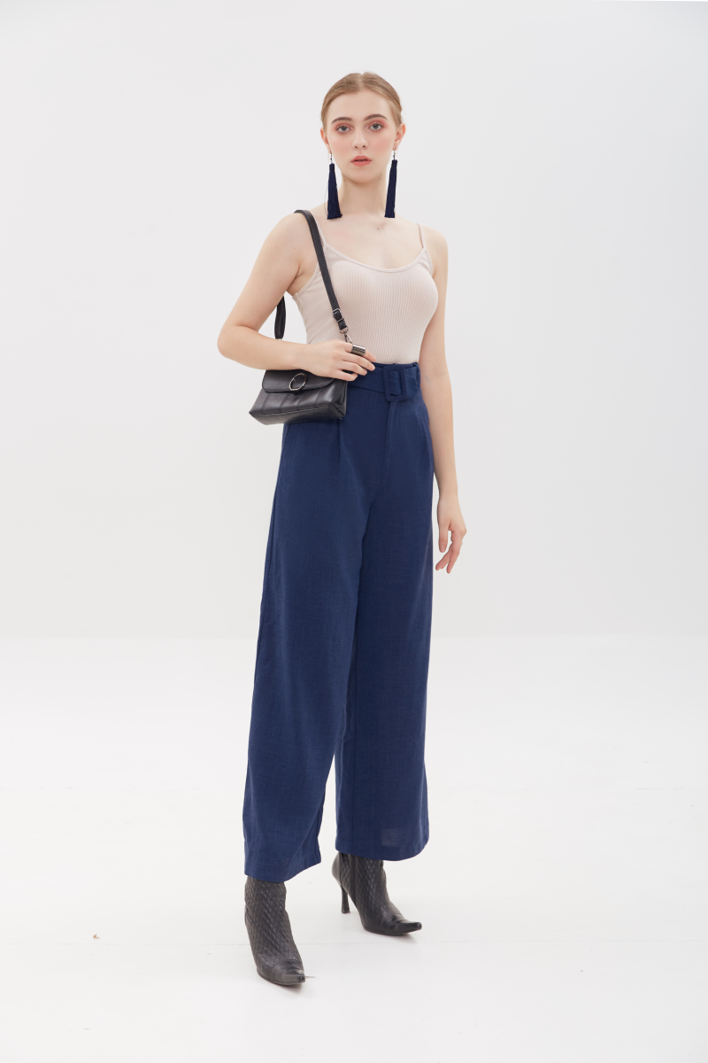 Thời thượng cùng áo sơ mi và quần culottes