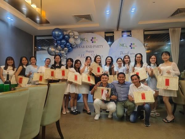 Chúc Mừng Năm Mới Ất Tỵ 2025!