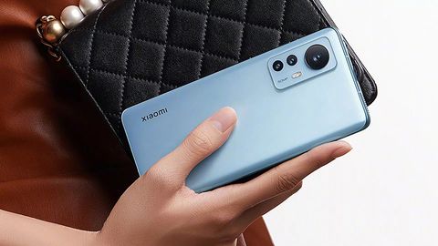 Xiaomi 12 series ra mắt: Thiết kế mới, Snapdragon 8 Gen 1, không còn camera 108MP, sạc nhanh 120W, giá từ 11.5 triệu đồng