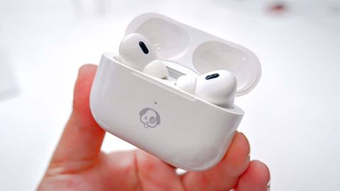 Trên tay nhanh AirPods Pro 2: nhiều tính năng mới lạ, giá chỉ từ 249 USD