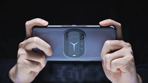 Lenovo ra mắt gaming phone Legion Y90: Snapdragon 8 Gen 1, tản nhiệt khủng, sạc 68W, giá từ 14.5 triệu đồng