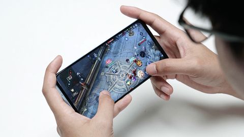Trên tay Redmi Note 12 chính hãng: màn AMOLED 120Hz, chạy Snapdragon 685, giá dưới 5 triệu