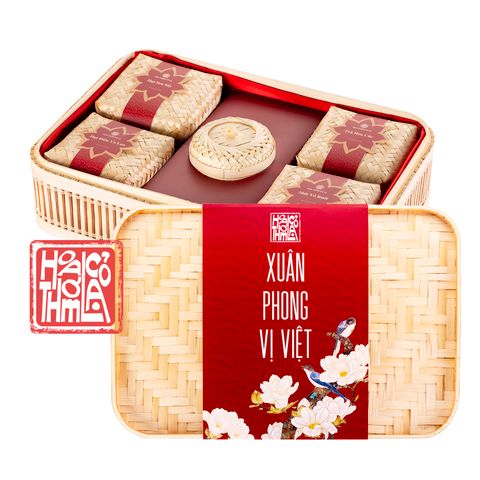 Bao gồm những chiếc hộp chứa đầy những sản phẩm thuộc đồ phong vị Việt Nam, tất cả đều được làm từ nguyên liệu địa phương chất lượng cao và đẹp mắt.