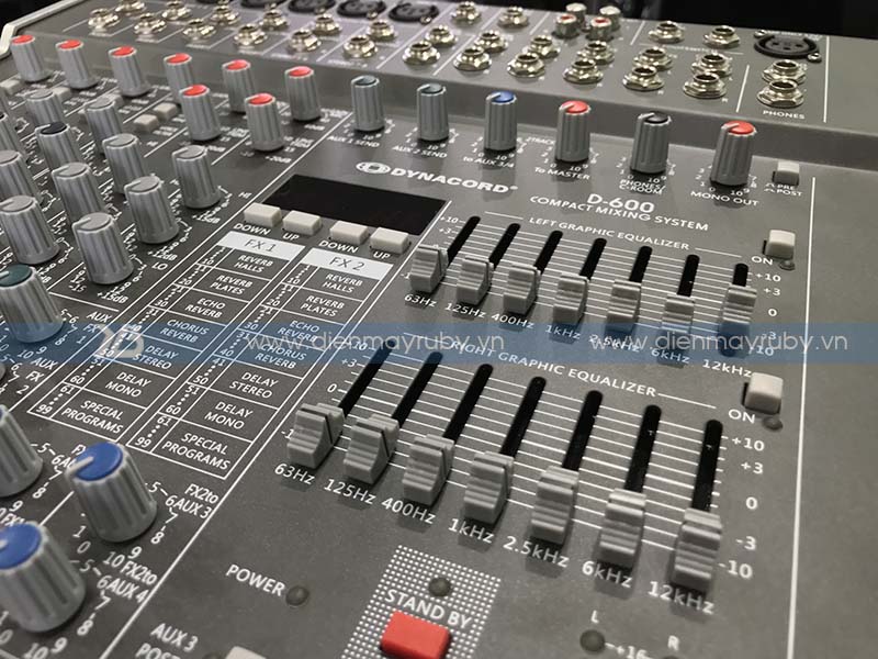 mixer-ban-dynacord-d600