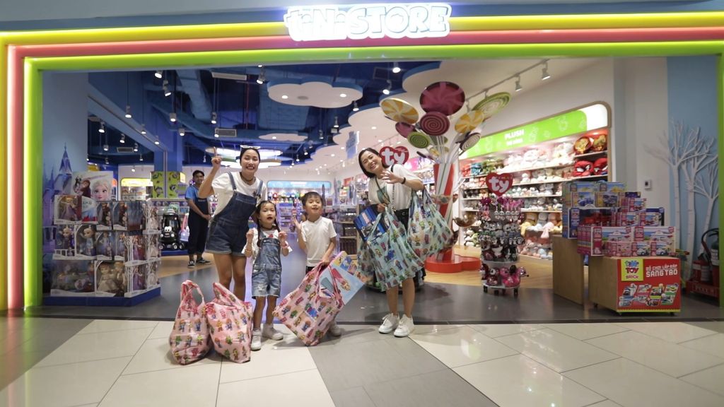 Ốc Thanh Vân và Lâm Vỹ Dạ “đại chiến