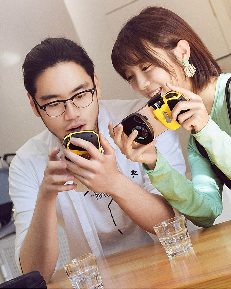Tay cầm chơi game một bên FLydigi WASP 2