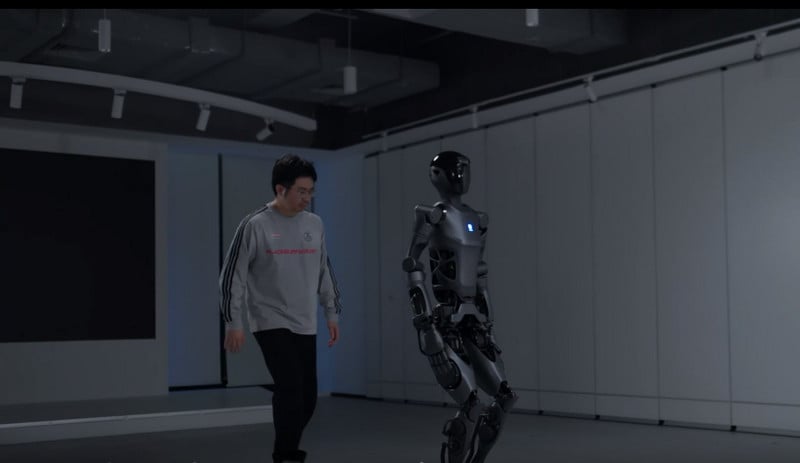 Robot hình người Pudu D9