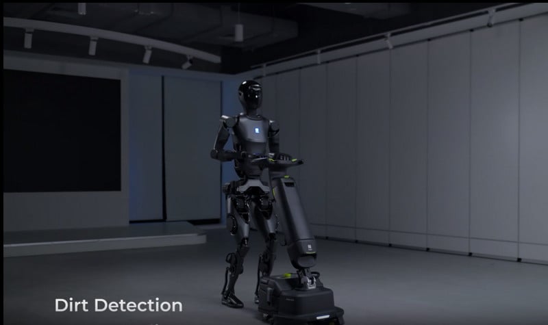 Robot hình người Pudu D9