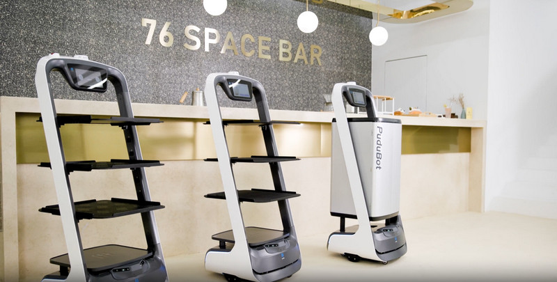 Robot phục vụ giao hàng thông minh Aturos PuduBot cho nhà hàng, quán cà phê, siêu thị, bệnh viện