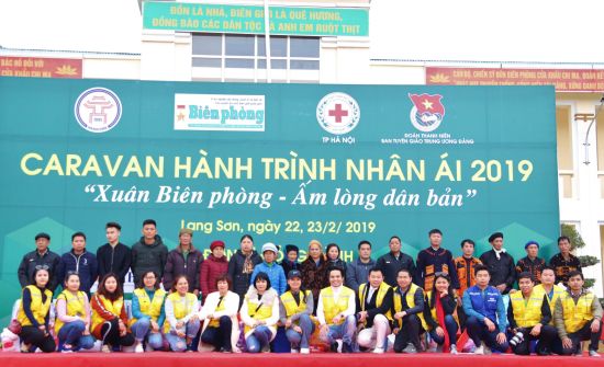 Đèn An Phước đồng hành cùng Caravan – Hành trình nhân ái 2019