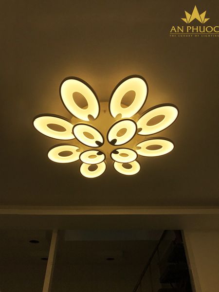 Đèn mâm LED cho phòng khách hiện đại