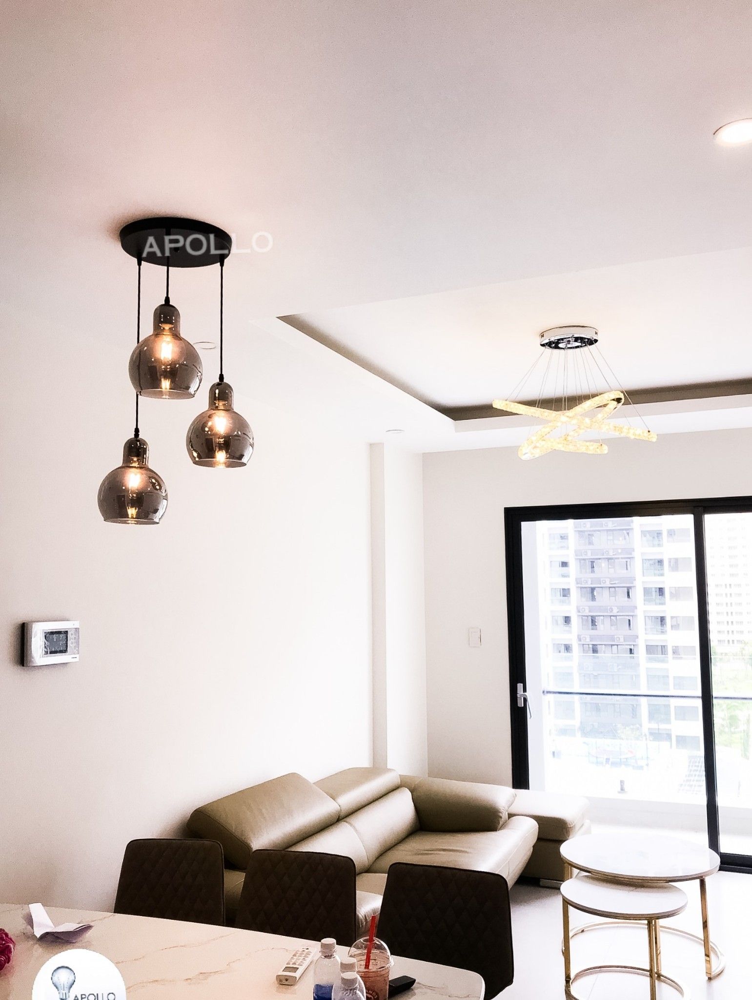 đèn thả thủy tinh trang trí bàn ăn đẹp chung cư căn hộ