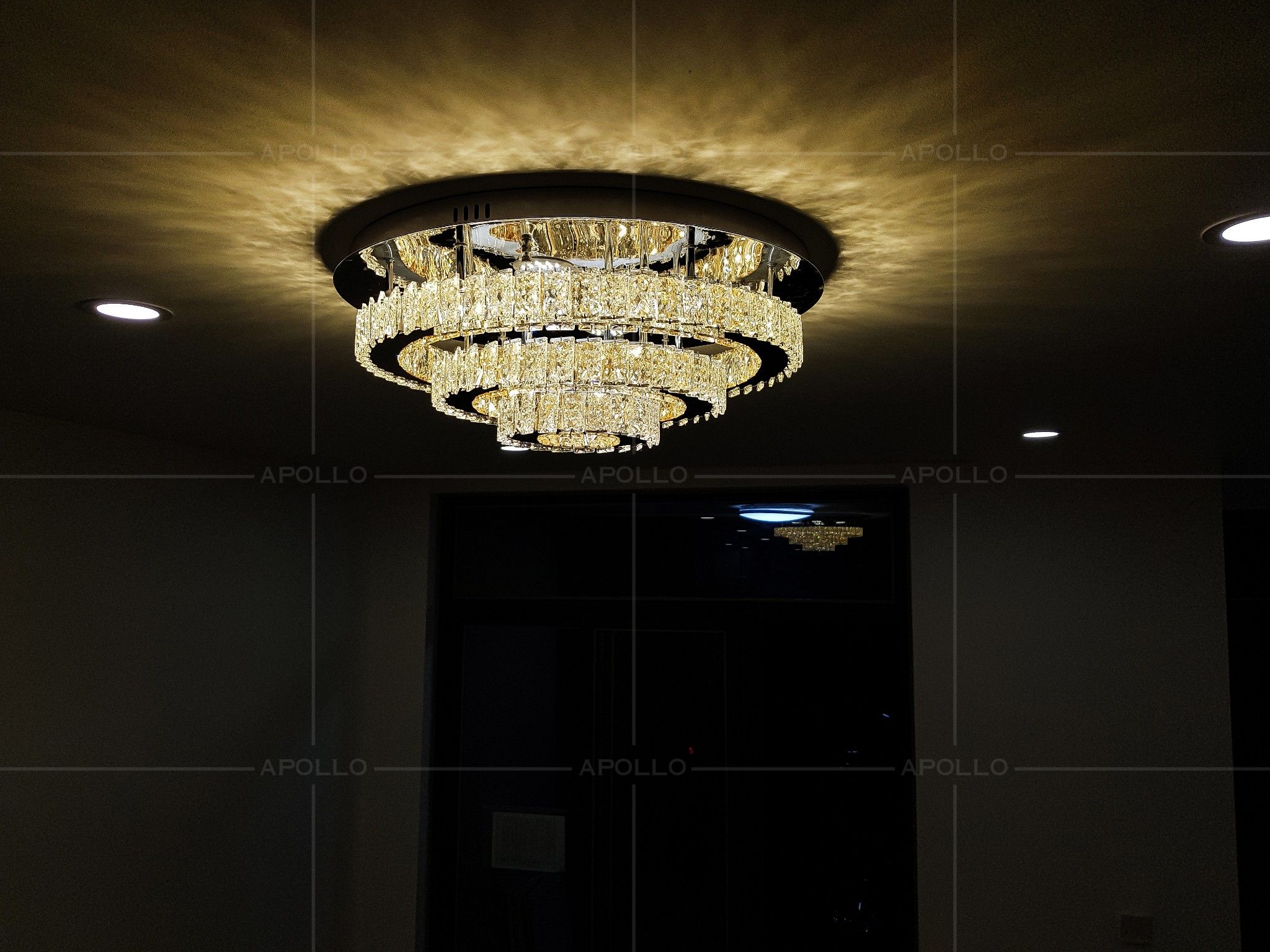 đèn áp trần pha lê cao cấp hiện đại trang trí phòng khách căn hộ chung cư