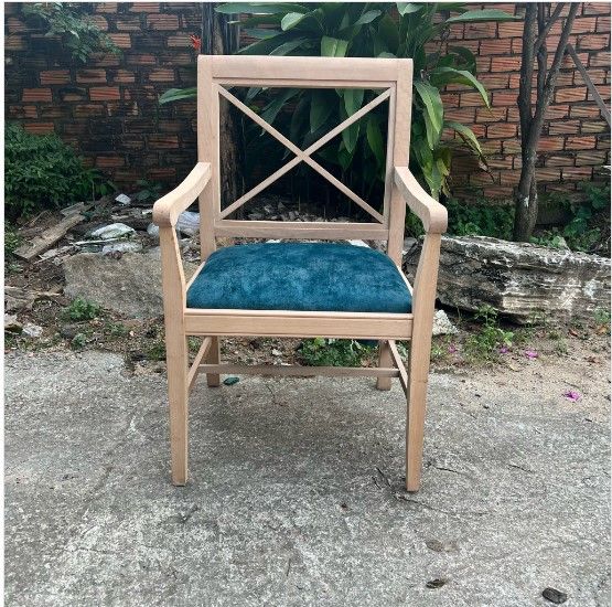 ghế gỗ chữ x vuông