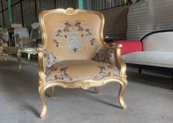 Mẫu ghế sofa kiểu Louis 15 tại xưởng Thịnh Gỗ