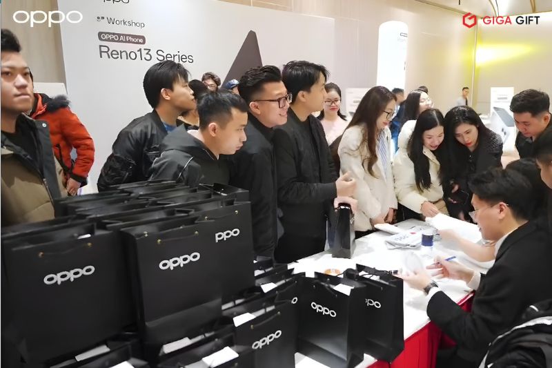 qua-tang-giga-gift-cau-noi-thuong-hieu-cung-oppo-trong-workshop-reno