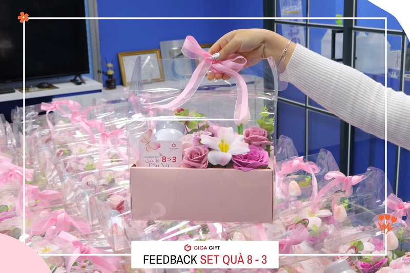 Set quà bình giữ nhiệt trang trí hoa sáp xinh xắn cho ngày 20/10 rực rỡ