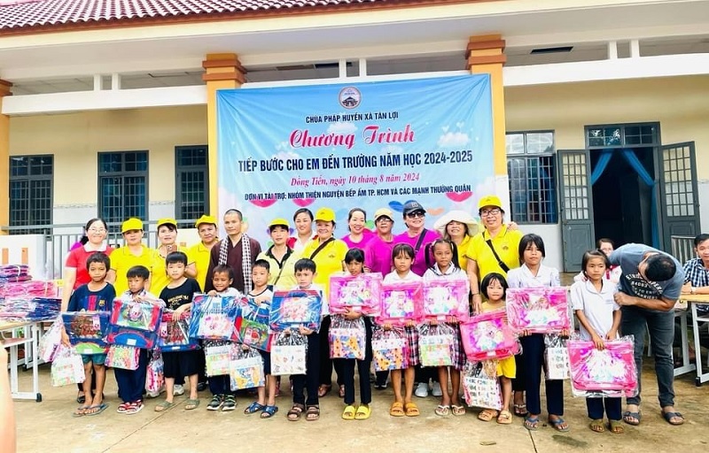 7-luu-y-khi-chon-qua-tang-back-to-school-cho-doanh-nghiep-tai-tro-truong-hoc_1