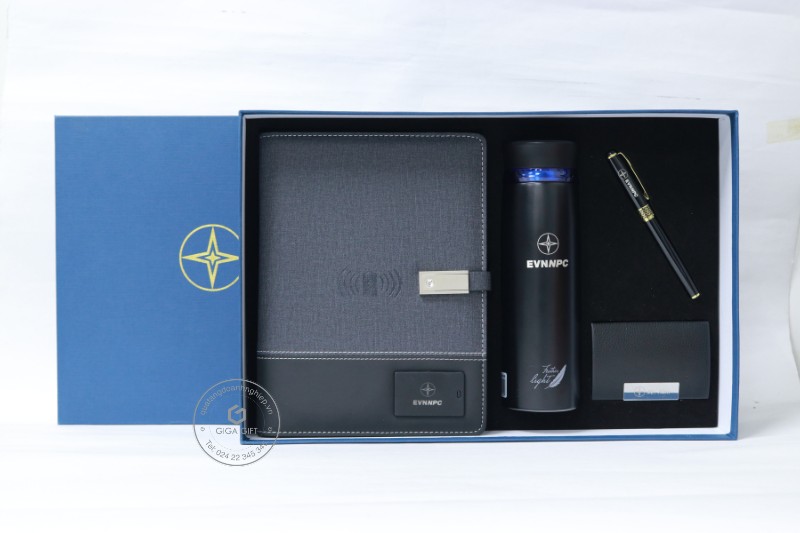 Bộ ba hoàn hảo kết hợp Sổ, Bút và Bình giữ nhiệt cho văn phòng