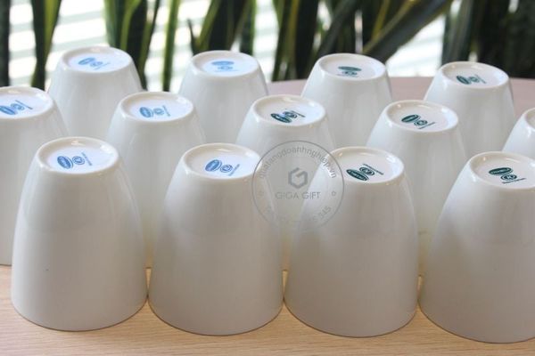 qua-tang-doanh-nghiep-nganh-hang-tieu-dung-thuc-pham_1