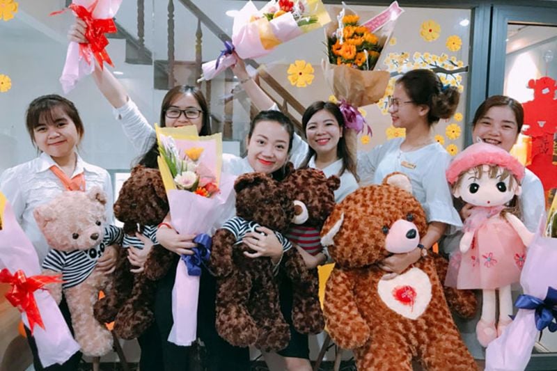 qua-8-3-cho-nhan-vien-nu-cong-nhan-nu-hot-trend-doc-dao-nhat_2