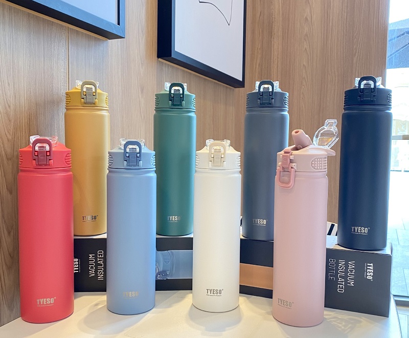 Quà tặng nhập khẩu thường có mẫu mã đa dạng và độc đáo hơn