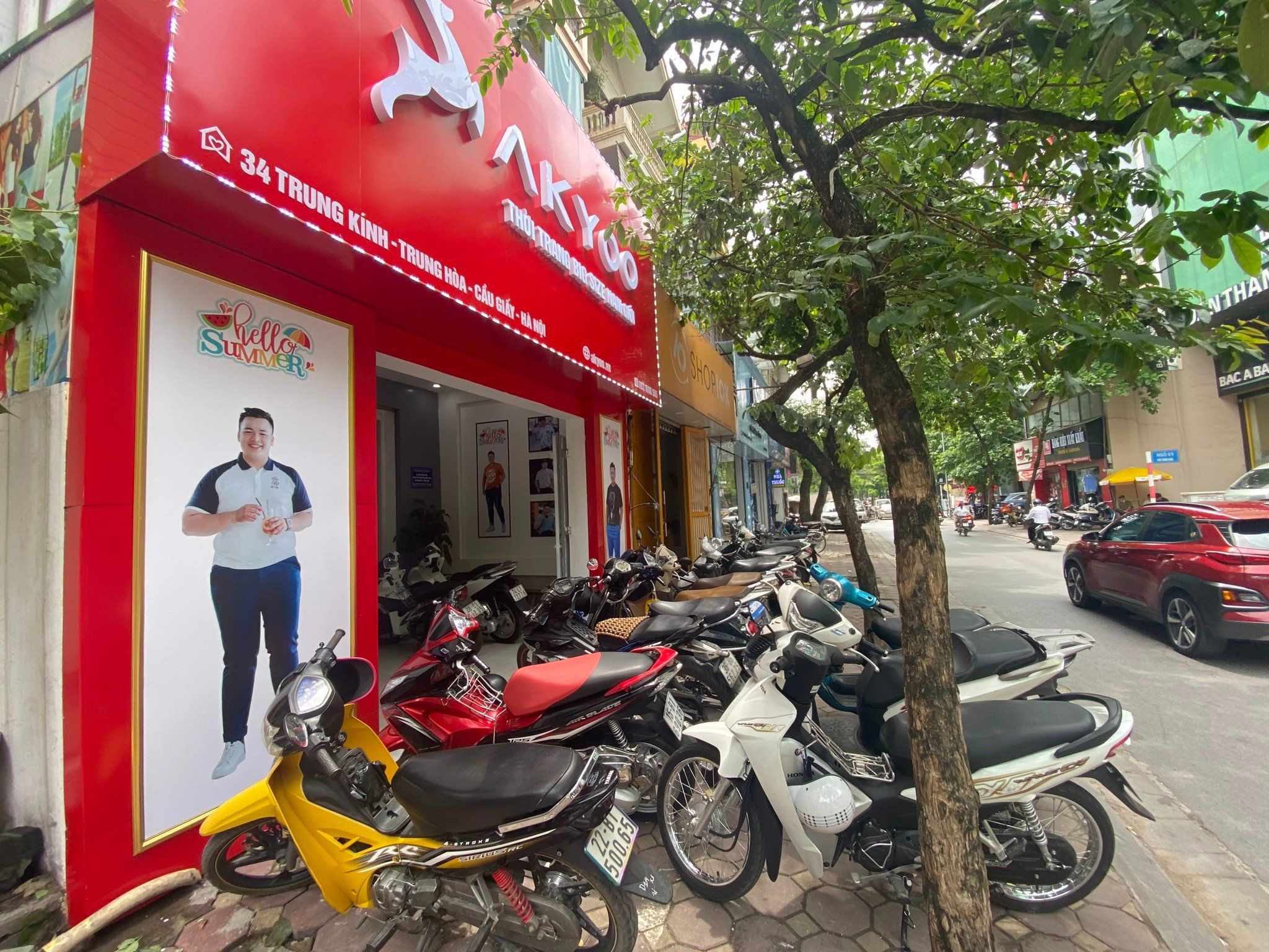 TƯNG BỪNG KHAI TRƯƠNG điểm bán 34 Trung Kính, Trung Hòa, Cầu Giấy, Hà Nội