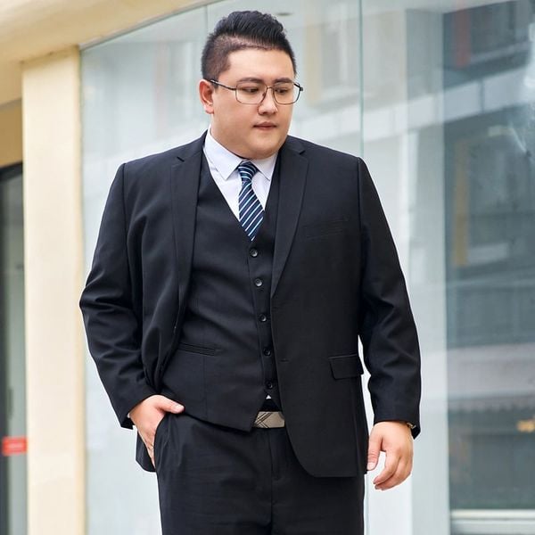Áo Blazer cho người ngoại cỡ đem lại vẻ sang trọng, lịch sự và phù hợp trong nhiều hoàn cảnh
