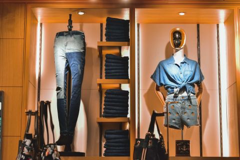 V-SIXTYFOUR Vincom Mega Mall Royal City, Hà Nội