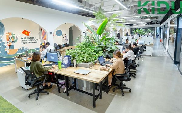 Văn phòng hiện đại với không gian xanh
