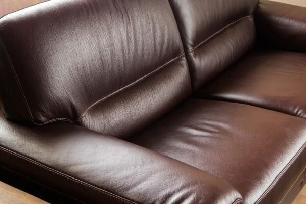 Recliner Sofa da thật bền bỉ và mềm dẻo, có thể sử dụng nhiều năm