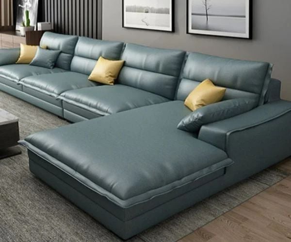 Sofa da chữ L giúp phòng khách trở nên sang trọng