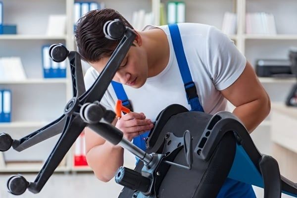 Thay ben hơi, siết ốc và tra dầu bôi trơn
