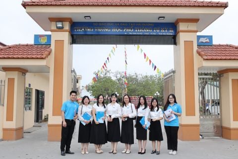HPU tư vấn tuyển sinh tại Trường THPT Tứ Kỳ II