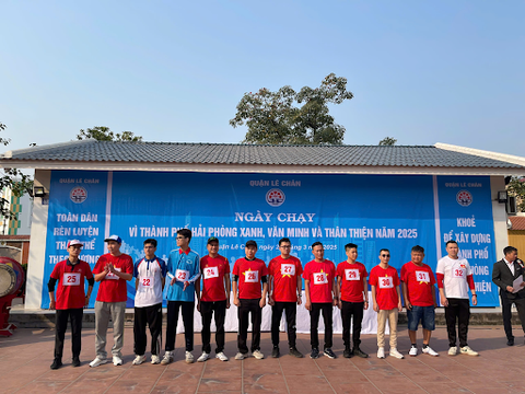 Trường Đại học Quản lý và Công nghệ Hải Phòng vinh dự tham gia Ngày chạy Olympic vì sức khoẻ toàn dân năm 2025