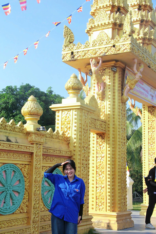 Gương mặt sinh viên tiêu biểu KHOA NGOẠI NGỮ “Nguyễn Thị Phương Thảo: Sách là suối nguồn tri thức”