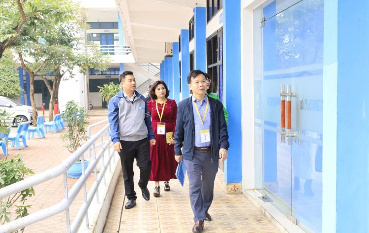 Khảo sát đánh giá chất lượng giáo dục Trường Đại học Quản lý và Công nghệ Hải Phòng