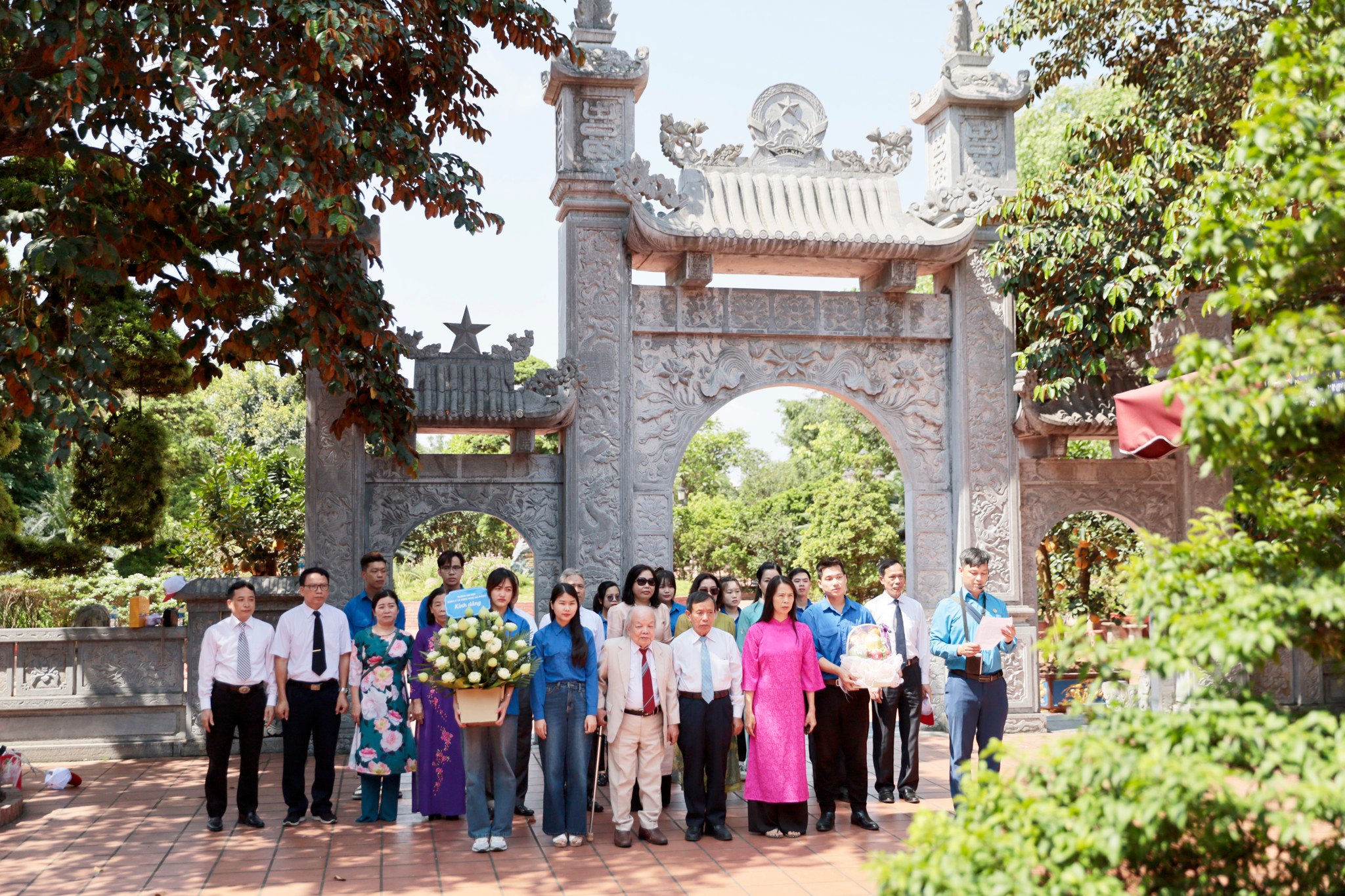 Nhớ mãi ơn Người – Chủ tịch Hồ Chí Minh