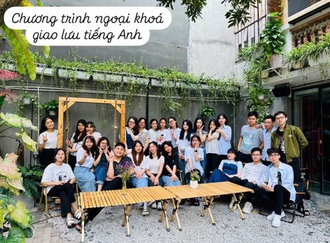 Gương mặt sinh viên tiêu biểu KHOA NGOẠI NGỮ “Trần Thị Thu Thảo – Chúng tôi trưởng thành từ HPU”